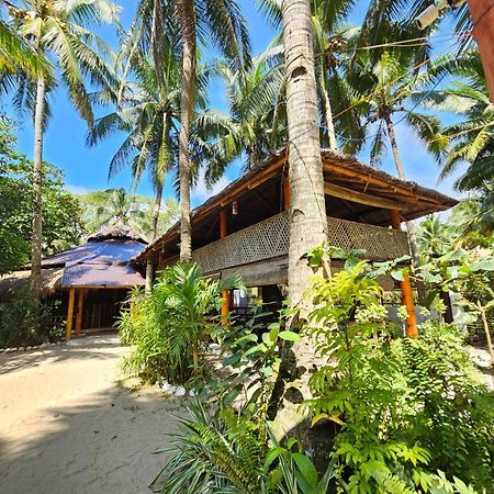 Big Bamboo Beach Resort Sipalay Buitenkant foto