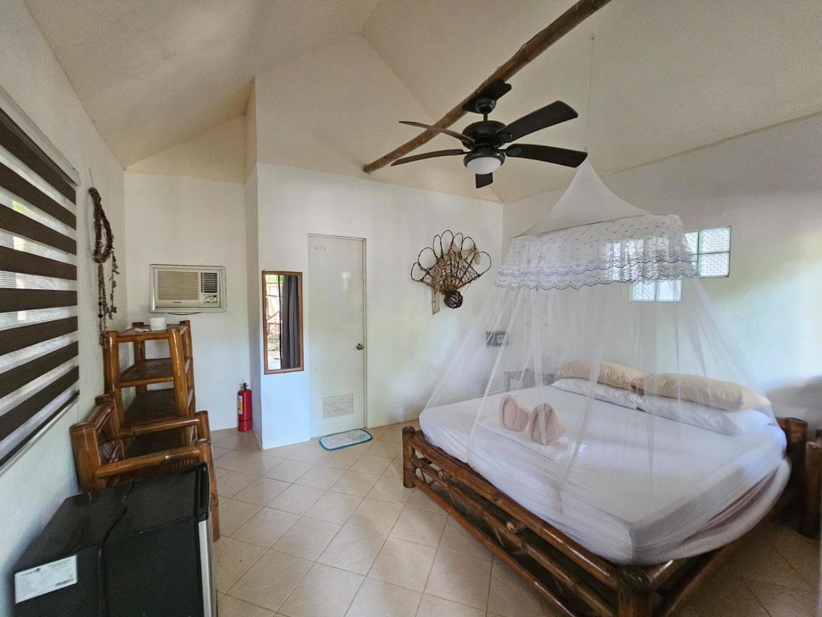 Big Bamboo Beach Resort Sipalay Buitenkant foto