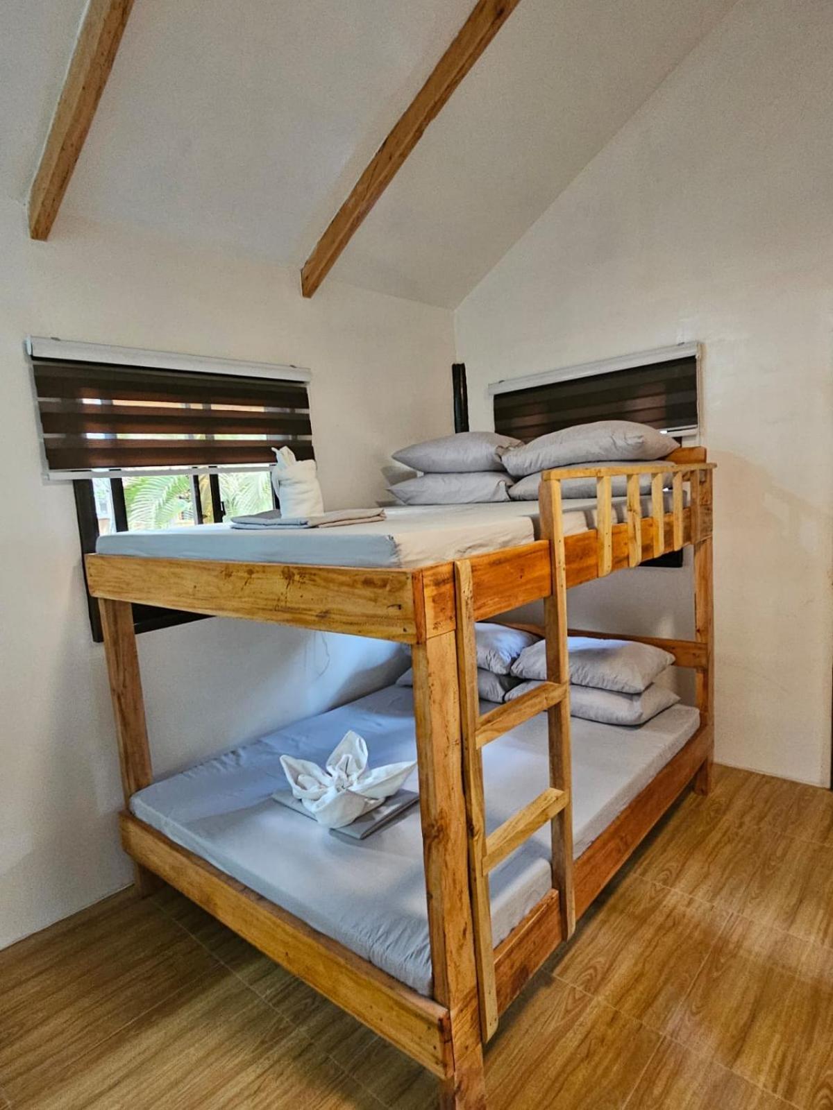 Big Bamboo Beach Resort Sipalay Buitenkant foto