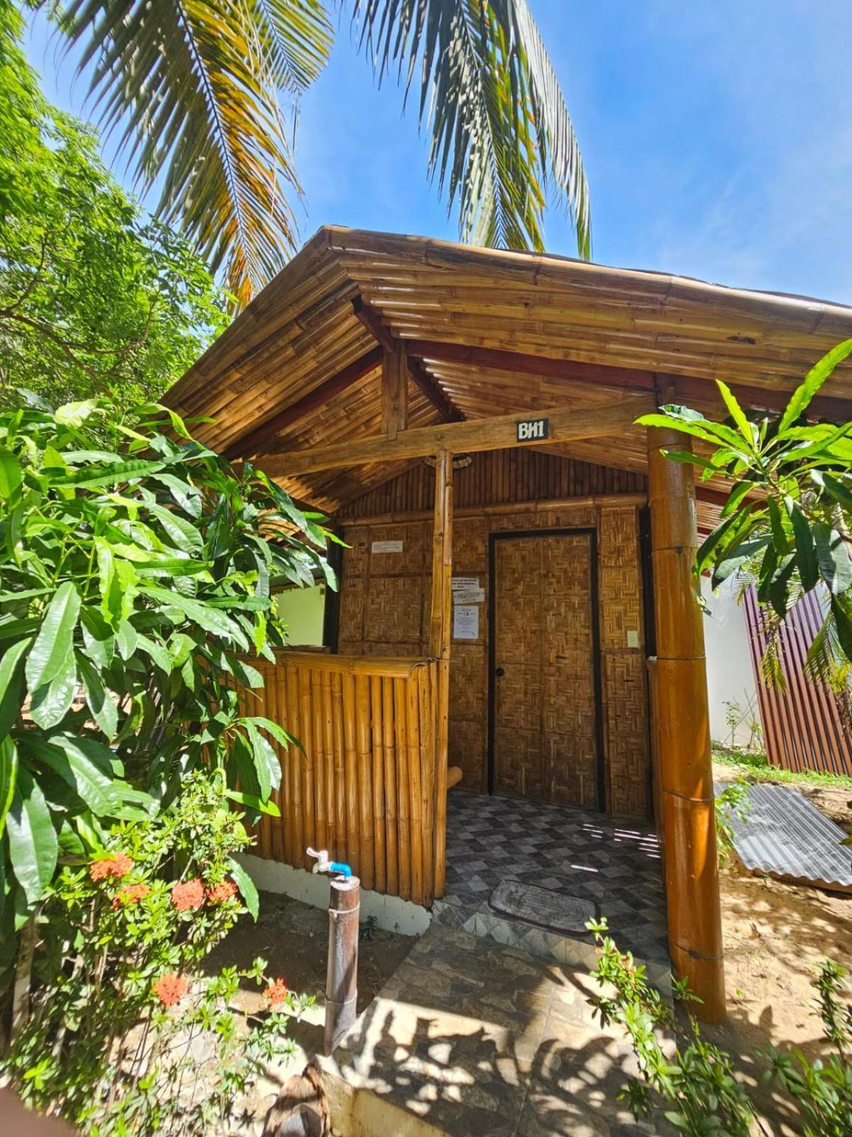 Big Bamboo Beach Resort Sipalay Buitenkant foto