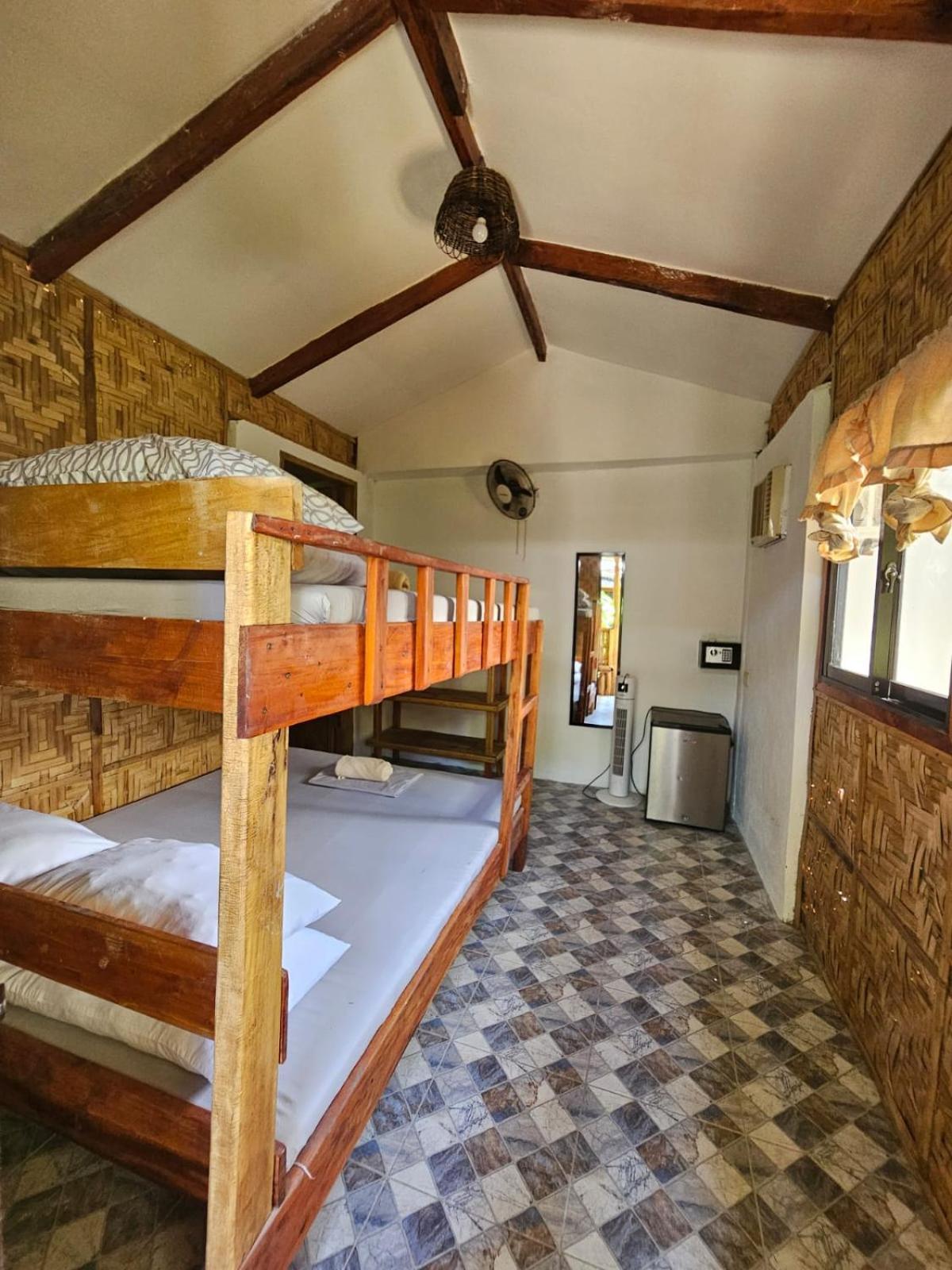 Big Bamboo Beach Resort Sipalay Buitenkant foto