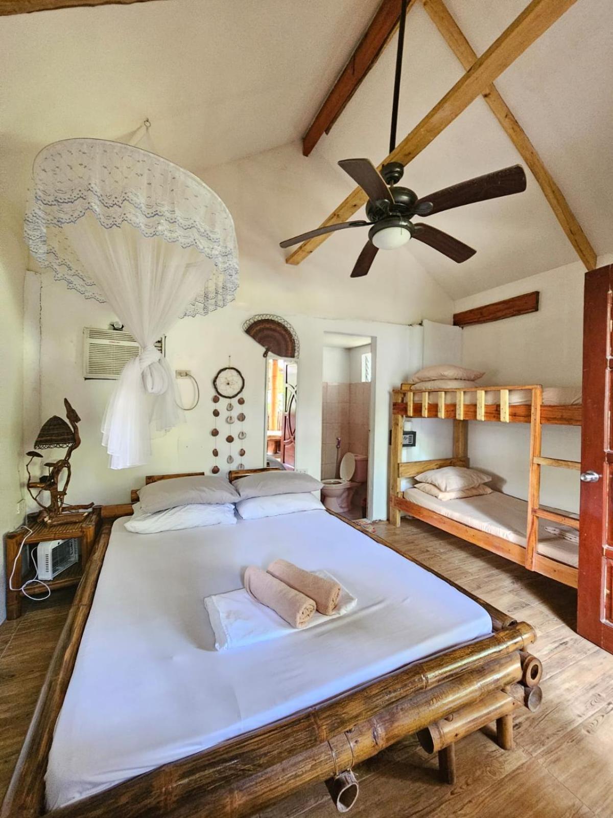 Big Bamboo Beach Resort Sipalay Buitenkant foto