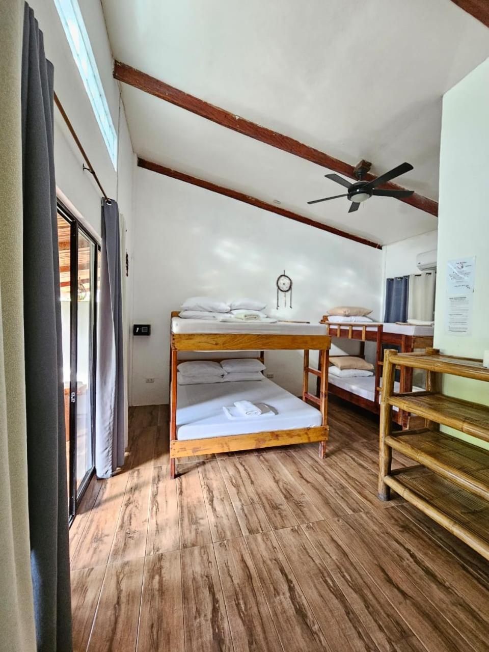 Big Bamboo Beach Resort Sipalay Buitenkant foto