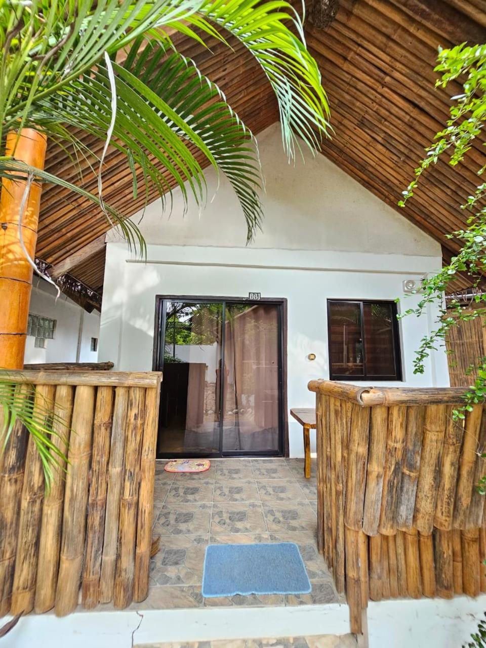 Big Bamboo Beach Resort Sipalay Buitenkant foto