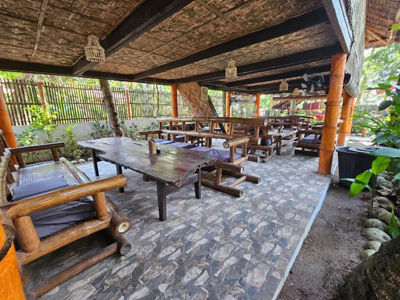 Big Bamboo Beach Resort Sipalay Buitenkant foto