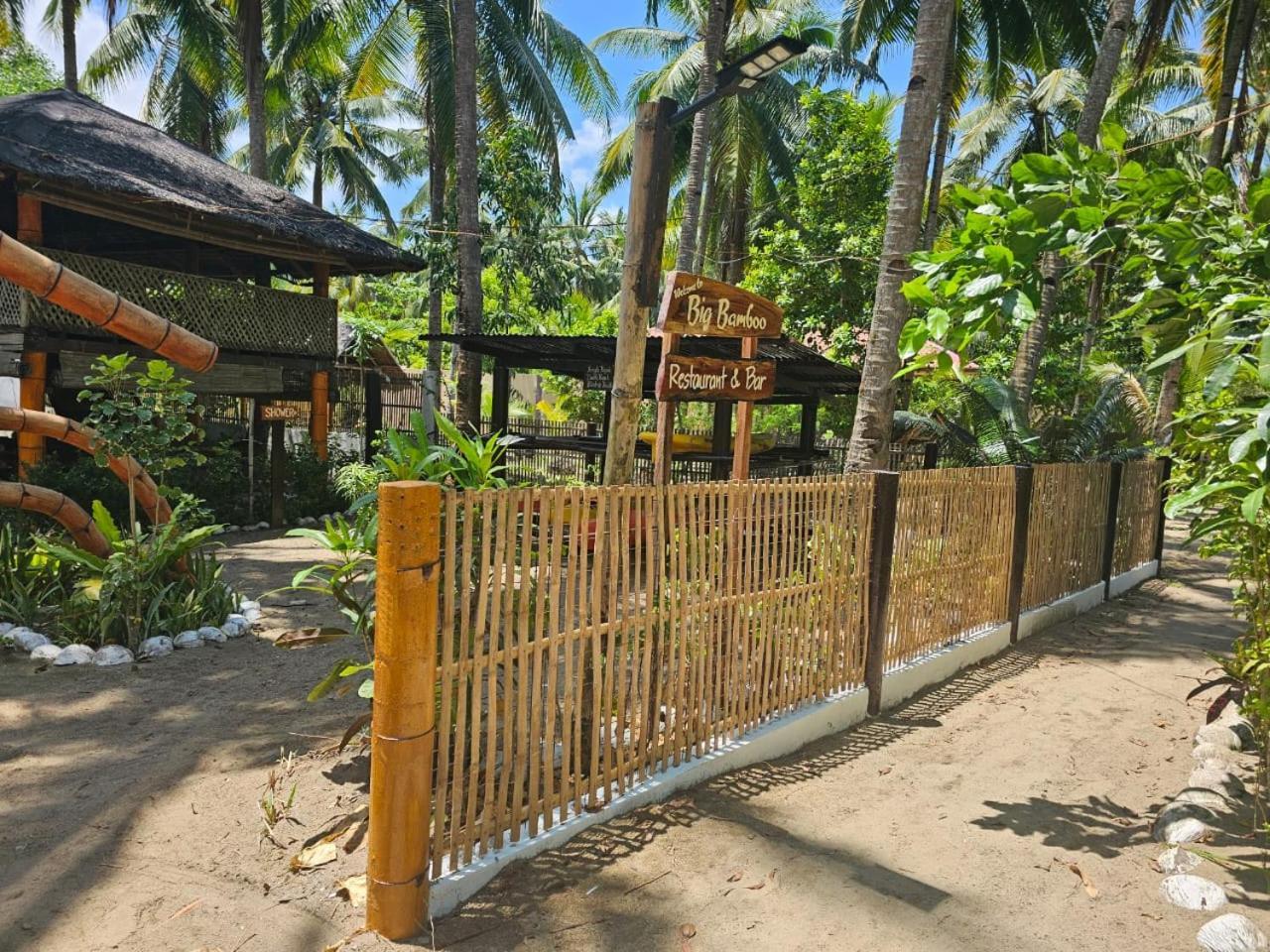 Big Bamboo Beach Resort Sipalay Buitenkant foto