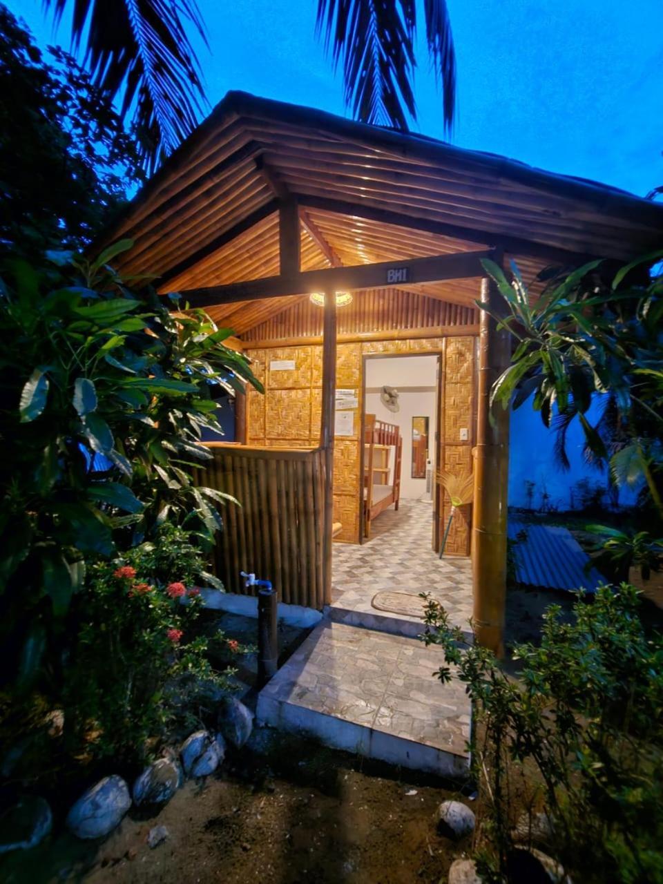 Big Bamboo Beach Resort Sipalay Buitenkant foto