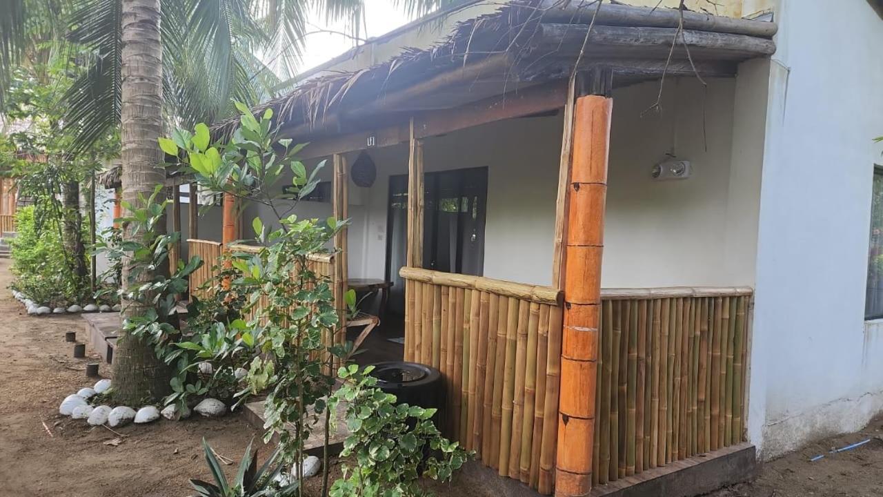 Big Bamboo Beach Resort Sipalay Buitenkant foto